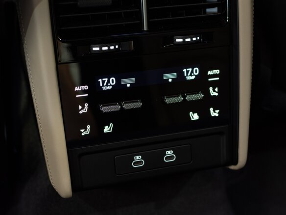 2026 Porsche Cayenne S Electric Coupé IV, чёрный, 28600000 рублей - вид 24