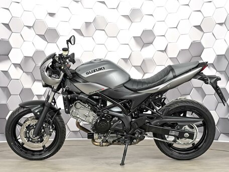 2018 Suzuki SV 650, серый, 595000 рублей, вид 4