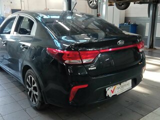 2017 Kia Rio IV, чёрный, 1050000 рублей, вид 4