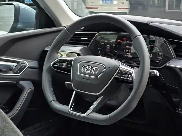 2026 Audi Q2 L e-tron I Рестайлинг, голубой, 4999666 рублей - вид 12