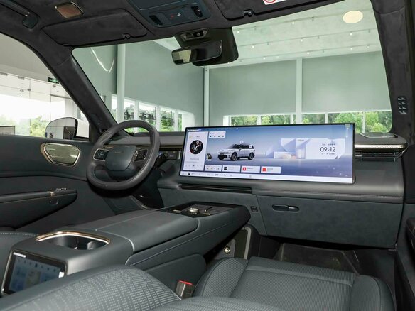 2025 Lynk & Co 900, белый - вид 30