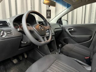 2019 Volkswagen Polo V Рестайлинг, белый, 759777 рублей, вид 5