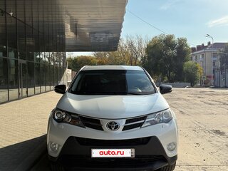 2013 Toyota RAV4 IV (XA40), белый, 1680000 рублей, вид 1