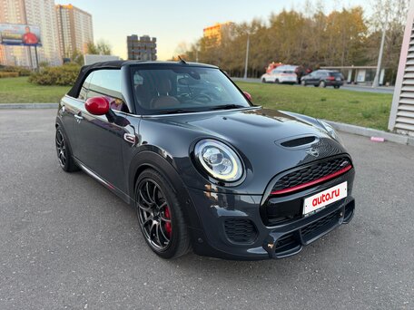 2019 Mini Cabrio JCW John Cooper Works III Рестайлинг, серый, 3650000 рублей, вид 3