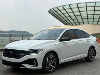 2023 Volkswagen Lavida III Рестайлинг, белый, 1367002 рублей, вид 1