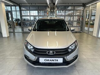 2026 Lada (ВАЗ) Granta I Рестайлинг, серебристый, 1151000 рублей, вид 2