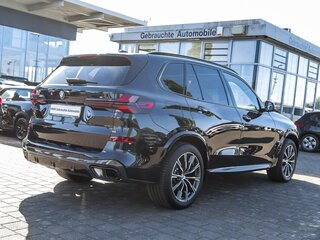 2025 BMW X5 30d IV (G05/G18) Рестайлинг, чёрный, 11095005 рублей, вид 3