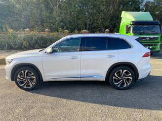 2023 Geely Monjaro I, белый, 3500000 рублей, вид 4