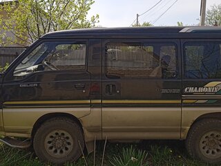 1991 Mitsubishi Delica III, чёрный, 660000 рублей, вид 1