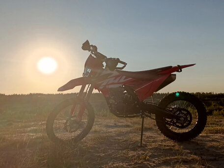 2025 JHL ELX300, красный, 145000 рублей, вид 1