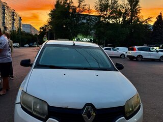 2016 Renault Logan II, белый, 300000 рублей, вид 1