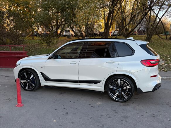 2019 BMW X5 40i IV (G05/G18), белый, 4950000 рублей - вид 5