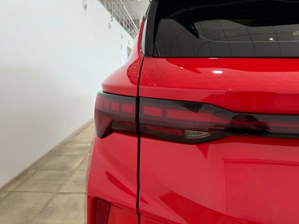 2023 Geely Coolray I Рестайлинг, красный, 2100000 рублей - вид 18
