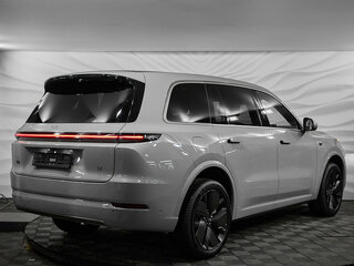 2025 Li Auto (Lixiang) L9 52.3 kWh I Рестайлинг, серый, 11890000 рублей, вид 4