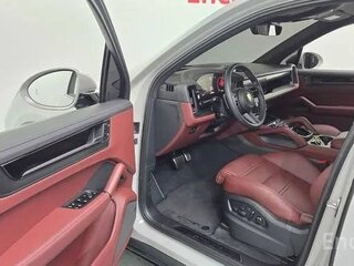 2024 Porsche Cayenne GTS III Рестайлинг, серый, 20846320 рублей, вид 5