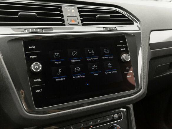 2018 Volkswagen Tiguan II, серебристый - вид 20