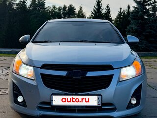 2013 Chevrolet Cruze I Рестайлинг, серебристый, 670000 рублей, вид 3