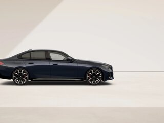 2026 BMW 5 серии 520d xDrive VIII (G60/G61/G68), чёрный, 10200000 рублей, вид 4