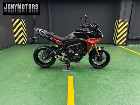 2020 Yamaha MT-09 Tracer (FJ-09), красный, 1100000 рублей, вид 1