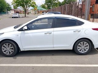 2018 Hyundai Solaris II, белый, 789000 рублей, вид 4