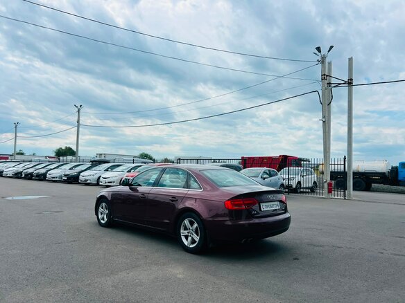 2008 Audi A4 IV (B8), красный - вид 4