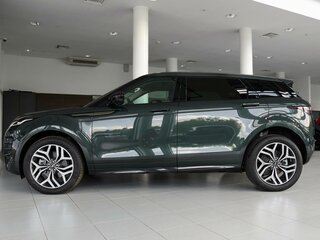2025 Land Rover Range Rover Evoque II Рестайлинг, зелёный, 6300000 рублей, вид 3