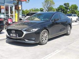 2021 Mazda 3 Axela IV (BP), чёрный, 1689000 рублей, вид 2