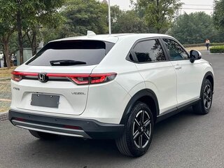 2023 Honda Vezel II, белый, 1665000 рублей, вид 5