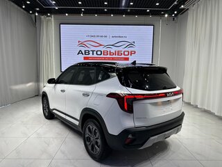 2023 Kia KX3, белый, 2070000 рублей, вид 4