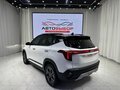 2023 Kia KX3, белый, 2070000 рублей - вид 3