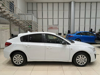 2013 Chevrolet Cruze I Рестайлинг, белый, 680000 рублей, вид 4