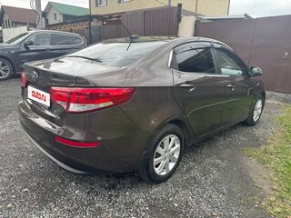 2017 Kia Rio III Рестайлинг, коричневый, 1240000 рублей, вид 3