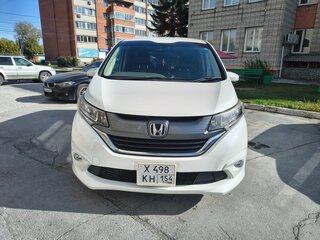 2018 Honda Freed II, белый, 1520000 рублей, вид 2