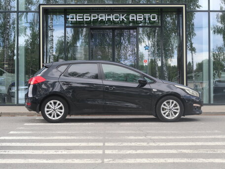 2017 Kia Ceed II Рестайлинг, чёрный, 1380000 рублей, вид 4