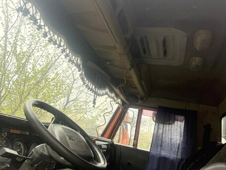 2006 КамАЗ 6520, оранжевый, 1060000 рублей, вид 4
