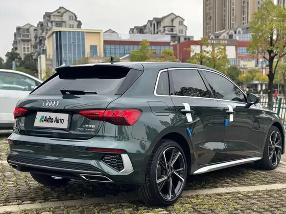 2021 Audi A3 Sportback 35 TFSI IV (8Y), зелёный, 2100000 рублей - вид 4