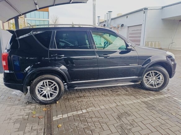 2012 SsangYong Rexton III, чёрный, 1650000 рублей - вид 2