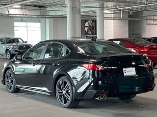 2026 Toyota Camry IX (XV80), чёрный, 7695672 рублей, вид 3
