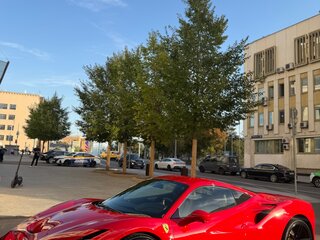 2021 Ferrari F8 Tributo, красный, 21500000 рублей, вид 5