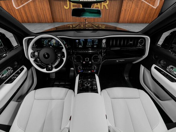 2026 Rolls-Royce Cullinan Black Badge I Рестайлинг (Series II), чёрный, 70000000 рублей - вид 20