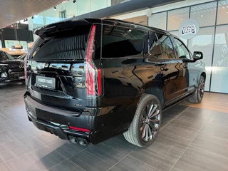 2026 Cadillac Escalade-V I Рестайлинг, чёрный, 29390000 рублей, вид 3