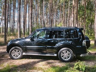 2012 Mitsubishi Pajero IV Рестайлинг 1, чёрный, 1890000 рублей, вид 3