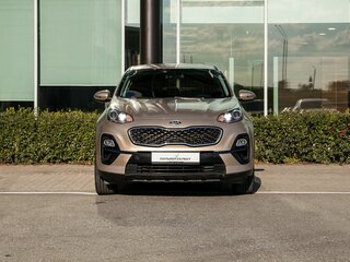 2018 Kia Sportage IV Рестайлинг, коричневый, 1650000 рублей, вид 3