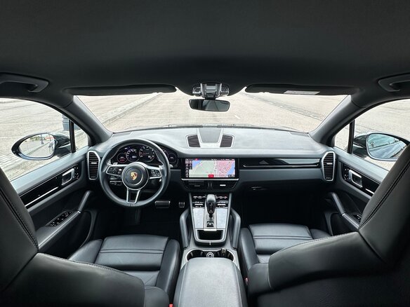 2020 Porsche Cayenne S III, чёрный, 6300000 рублей - вид 11