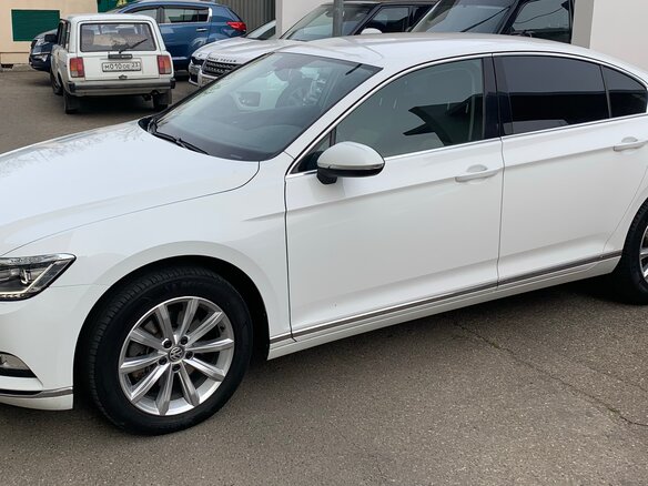2017 Volkswagen Passat B8, белый, 2200000 рублей - вид 5