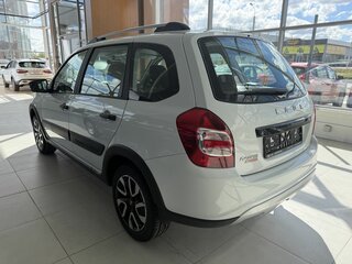 2026 Lada (ВАЗ) Granta Cross I Рестайлинг, белый, 1226000 рублей, вид 4