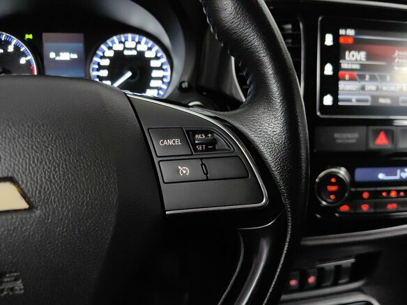 2018 Mitsubishi Outlander III Рестайлинг 2, чёрный, 1735000 рублей - вид 19