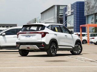 2026 Kia Seltos I Рестайлинг, белый, 2300000 рублей, вид 4