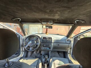 2011 Skoda Fabia II Рестайлинг, белый, 420000 рублей, вид 5
