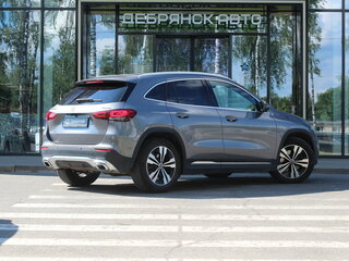 2020 Mercedes-Benz GLA 250 II (H247), серый, 3370000 рублей, вид 2